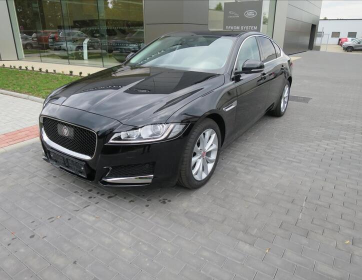 Jaguar XF 1