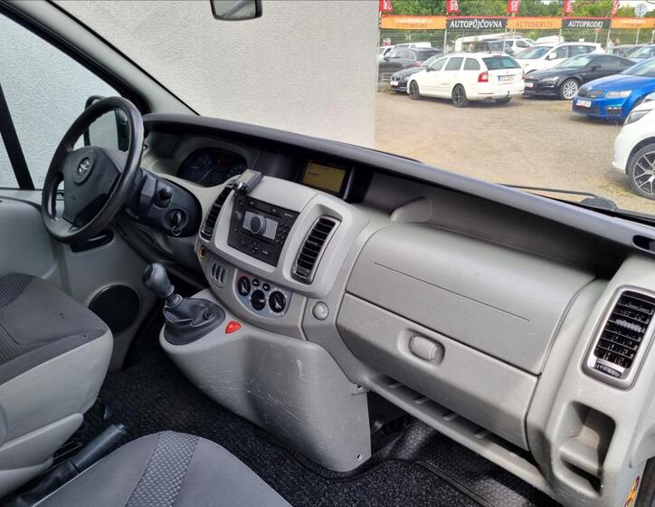 Opel Vivaro 18