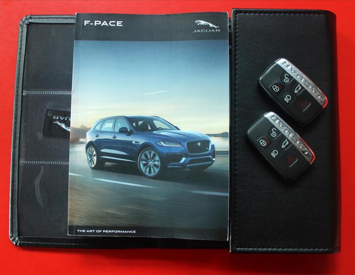 Jaguar F-Pace 7