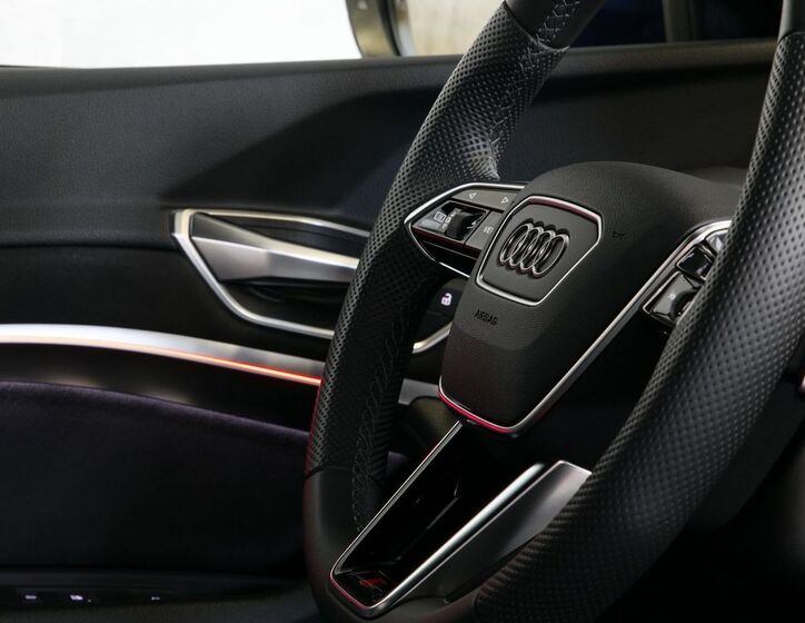 Audi e-tron 26