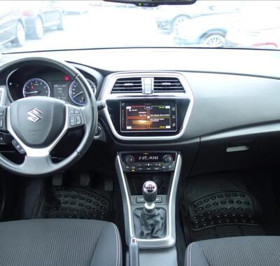 Suzuki S-Cross 16