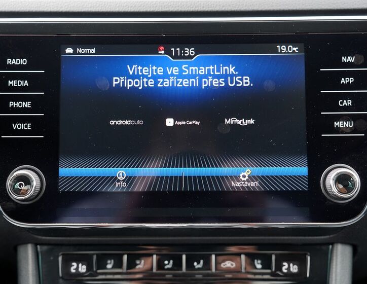 Škoda Superb 44