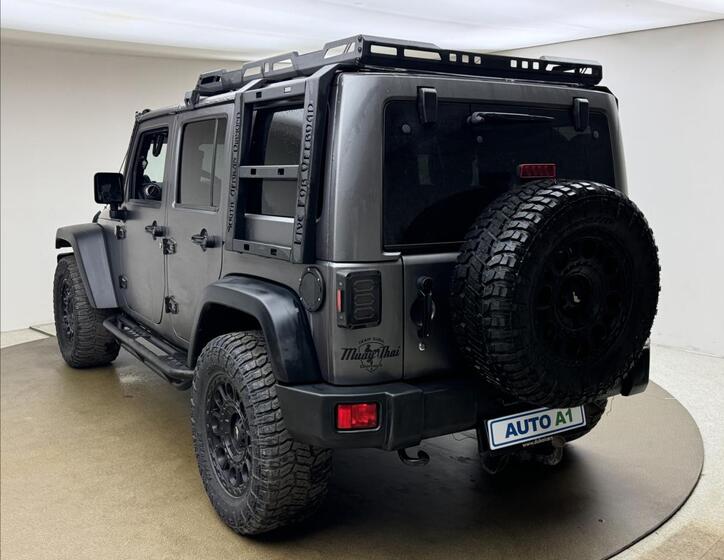 Jeep Wrangler 6