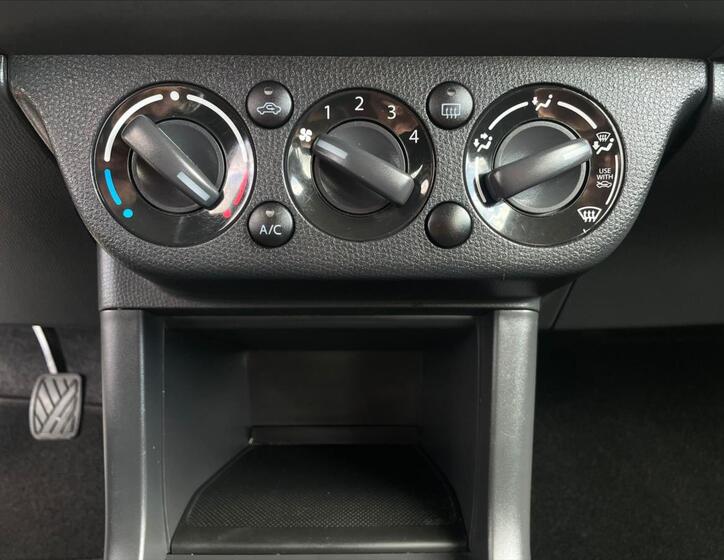 Suzuki Swift 17