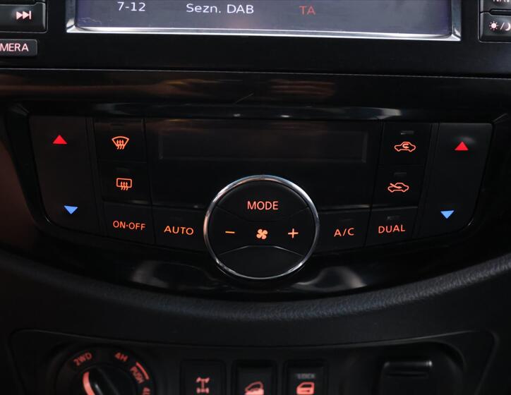 Nissan Navara 27