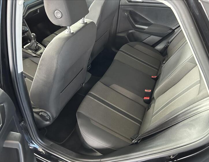 Volkswagen T-Roc 26