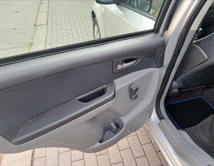 Suzuki SX4 29