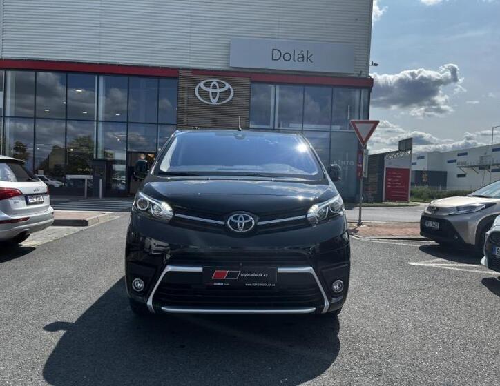 Toyota ProAce Verso 10