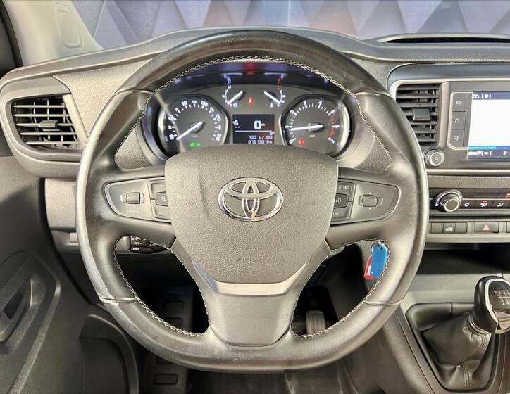 Toyota ProAce 11