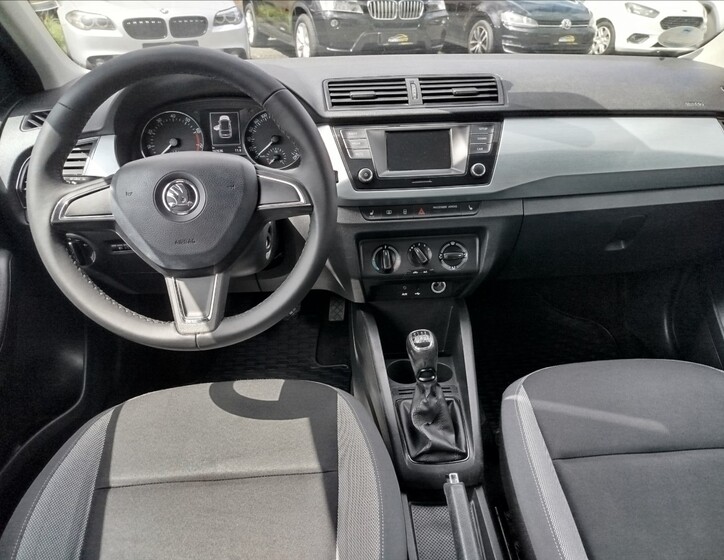 Škoda Fabia 16
