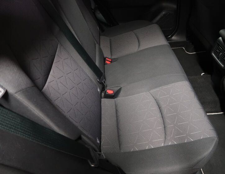 Toyota RAV4 12