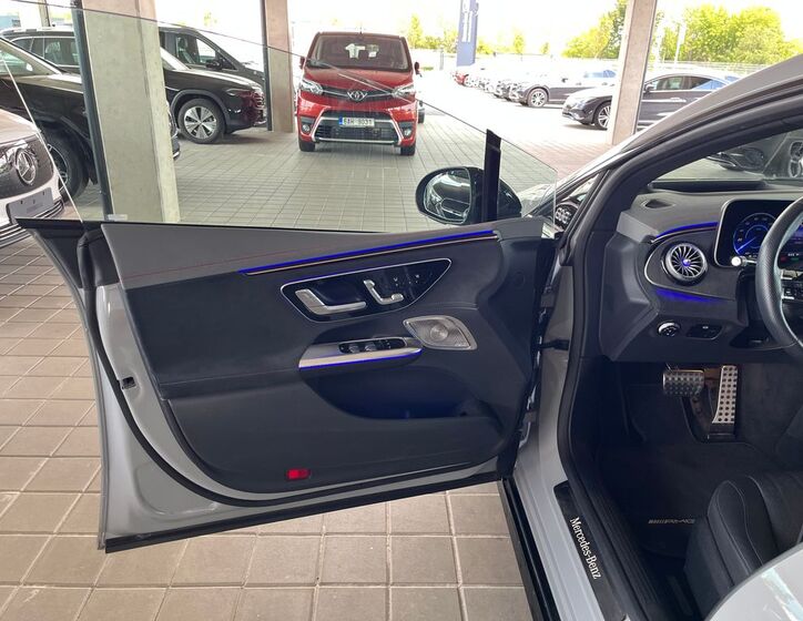 Mercedes-Benz EQE 9