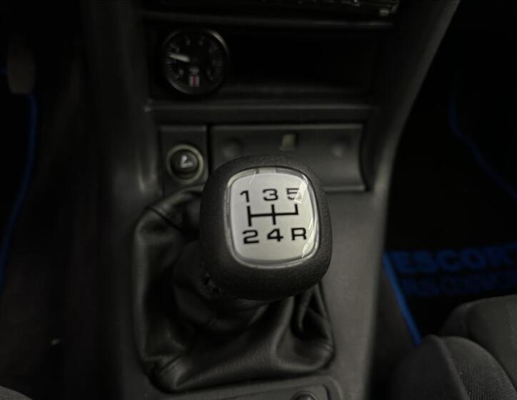 Ford Escort 9