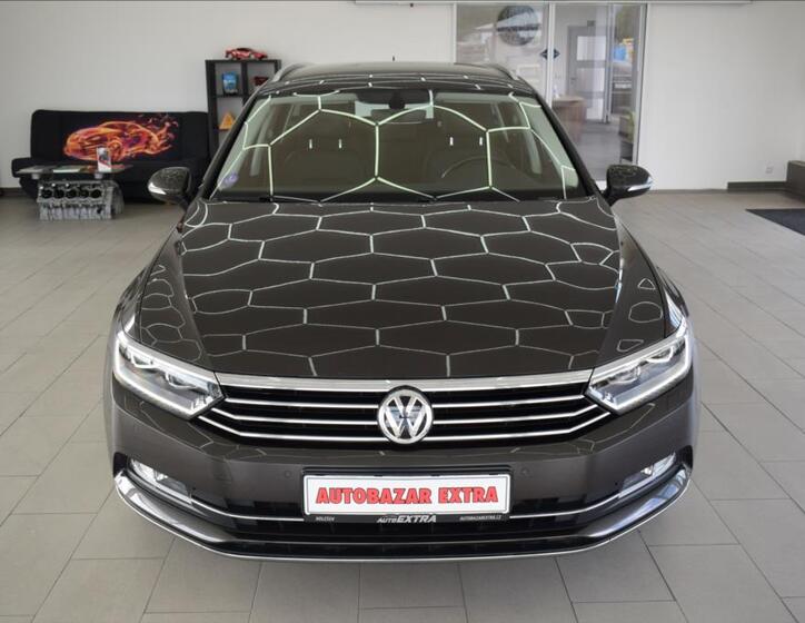 Volkswagen Passat 2