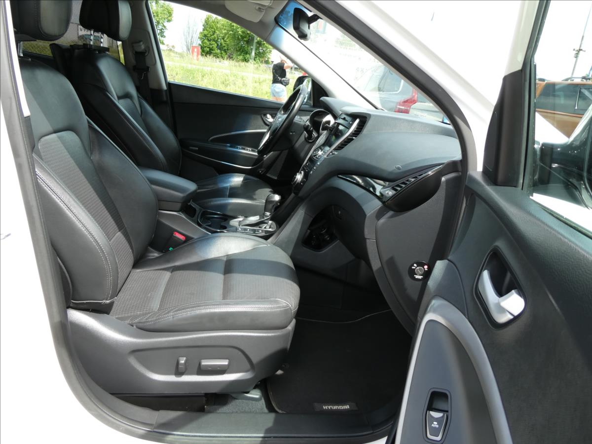 Hyundai Grand Santa Fe