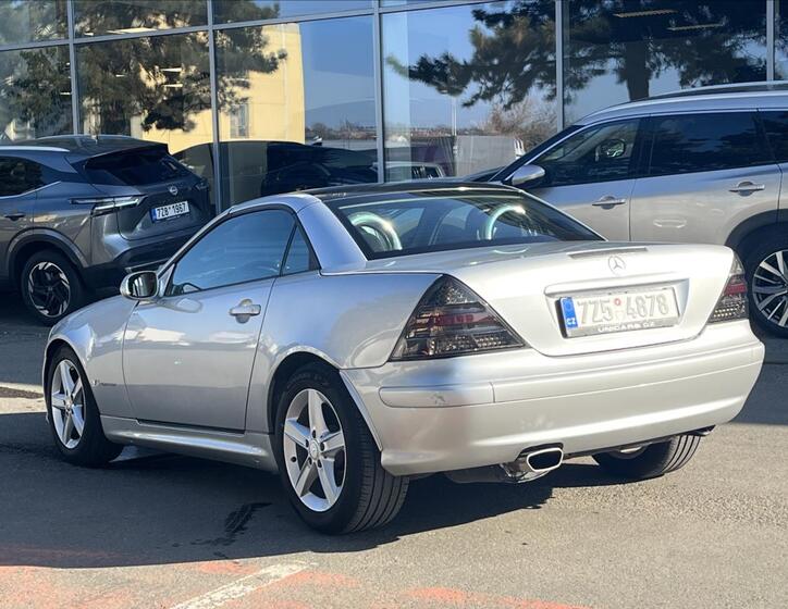 Mercedes-Benz SLK 8
