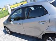 Mazda 2 10
