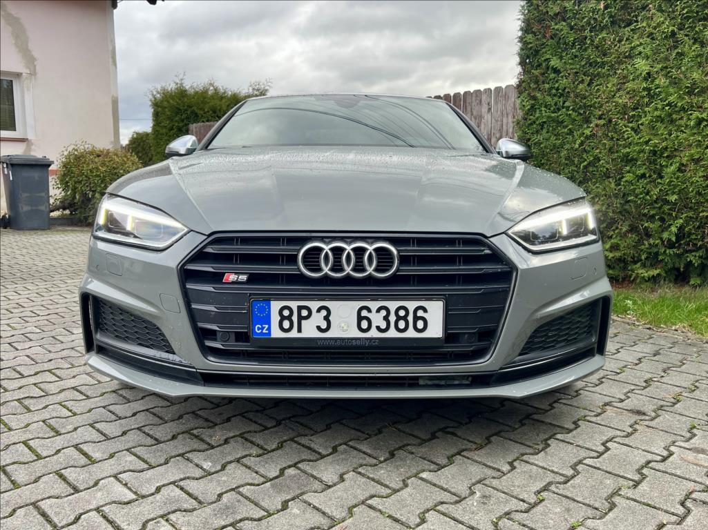 Audi S5