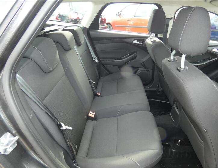 Ford Focus 11