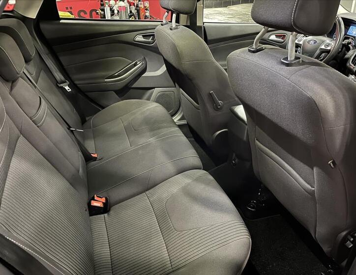 Ford Focus 18