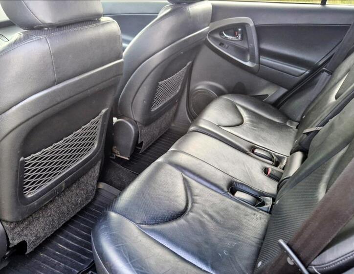 Toyota RAV4 20