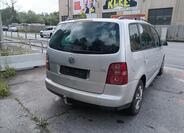 Volkswagen Touran 12