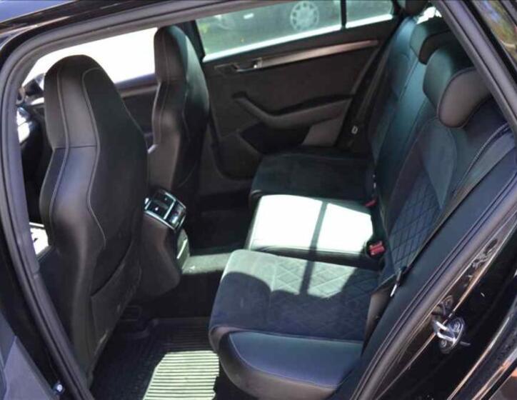 Škoda Superb 12