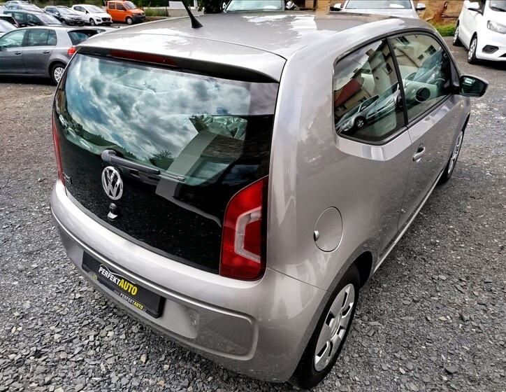 Volkswagen up! 6