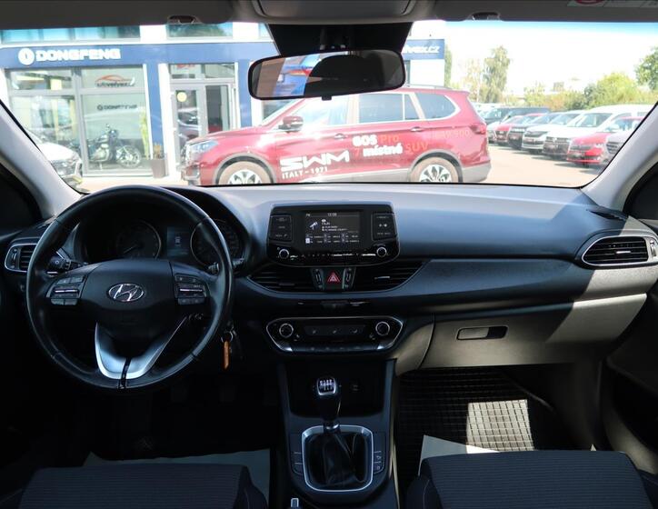 Hyundai i30 16