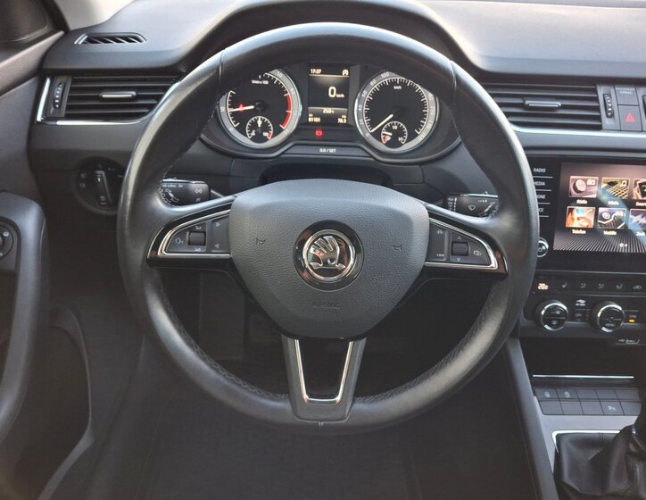 Škoda Octavia 15