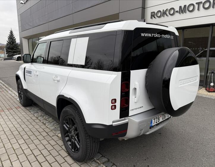Land Rover Defender 10
