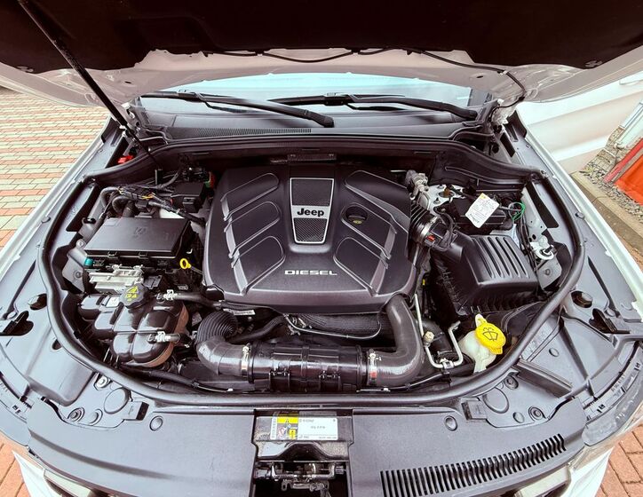 Jeep Grand Cherokee 32