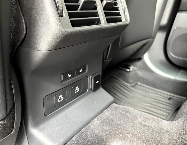 Land Rover Range Rover Velar 26