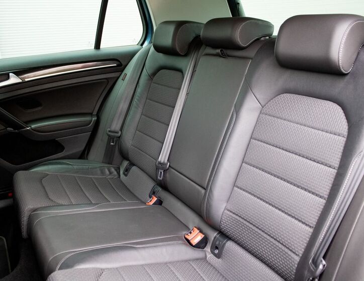 Volkswagen Golf 24