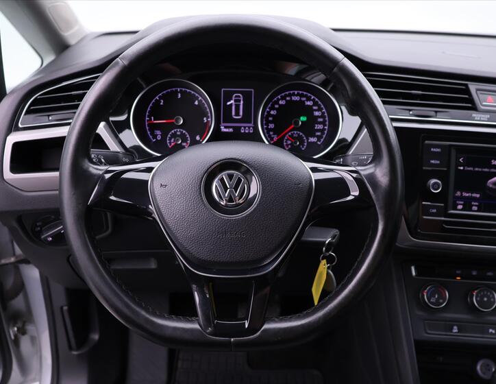 Volkswagen Touran 17
