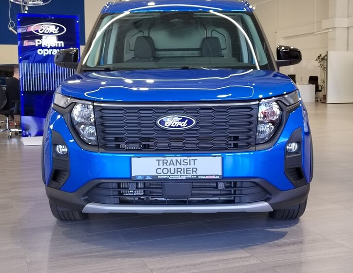 Ford Transit Courier 13