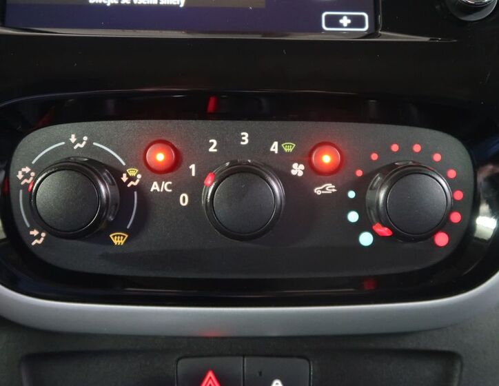 Opel Vivaro 19