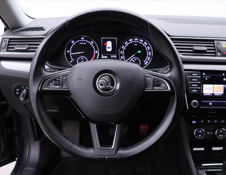 Škoda Superb 18