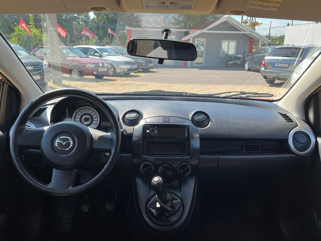 Mazda 2
