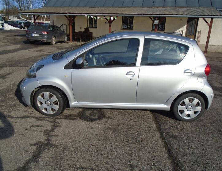 Toyota Aygo 8