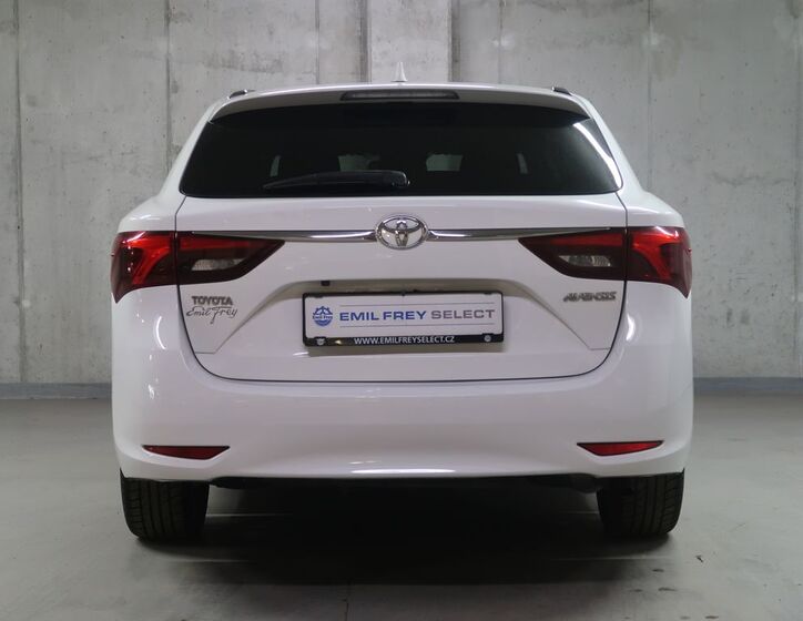 Toyota Avensis 6