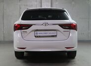 Toyota Avensis 6