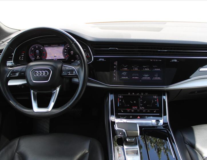 Audi Q8 16