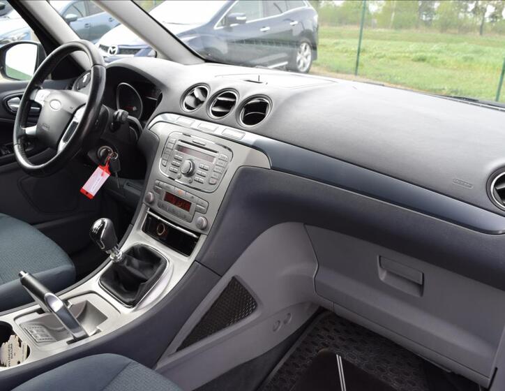 Ford Galaxy 22