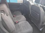 Volkswagen Touran 9