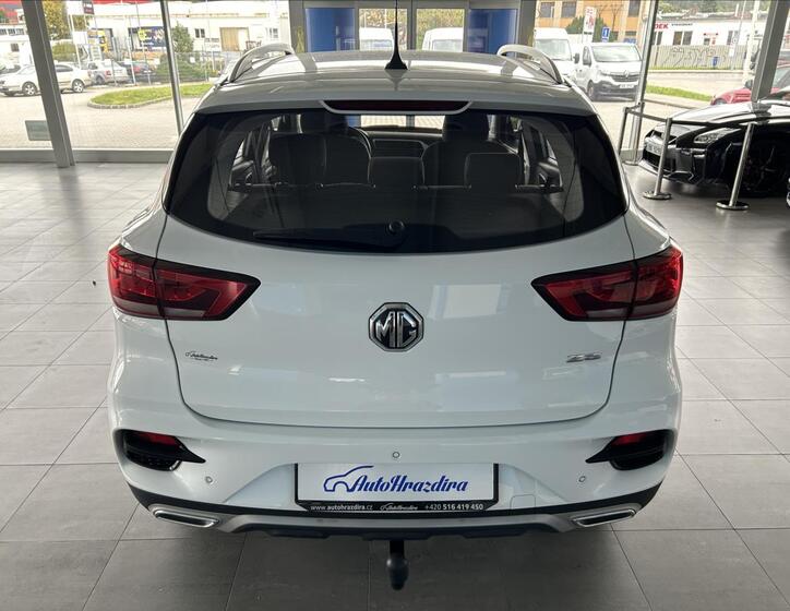 MG ZS 5