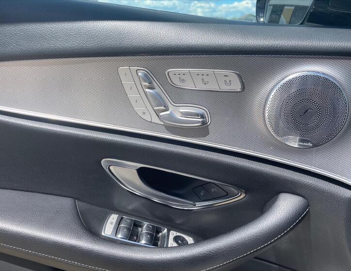 Mercedes-Benz Třídy E 19