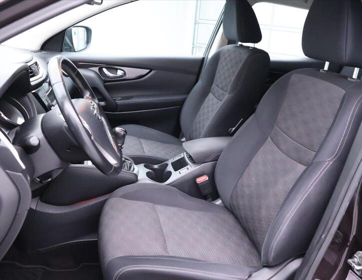 Nissan Qashqai 11