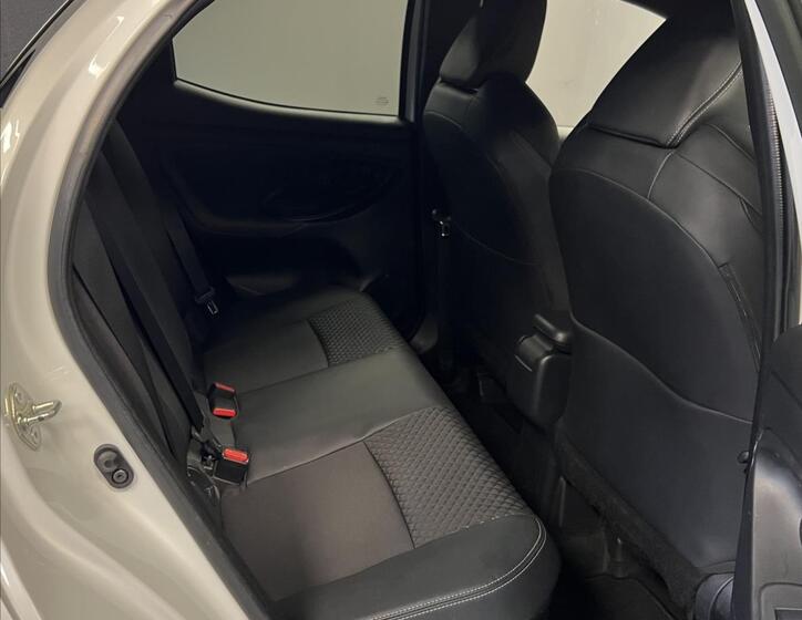 Toyota Yaris 12