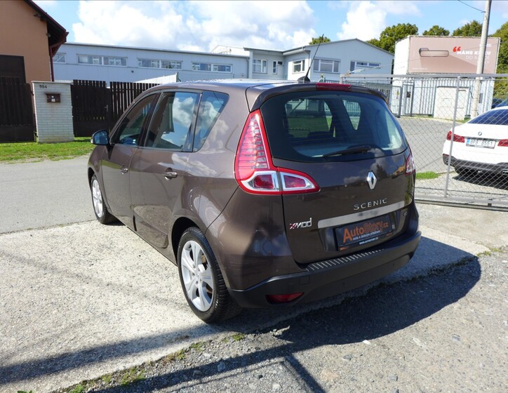 Renault Scénic 8
